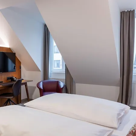 Aparthotel Zumnorde Am Anger 4*